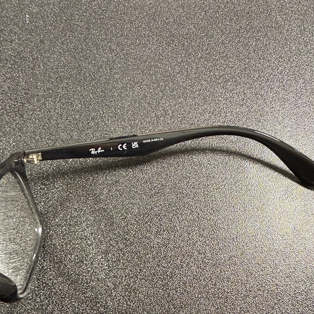 Ray-Ban Classic Black Glasses with Case rb7047 - Picture 3 of 4